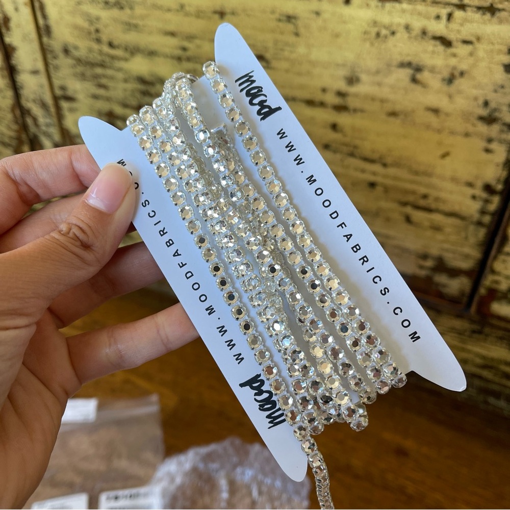 ✨NEW✨ Vintage Swarovski Crystal Row